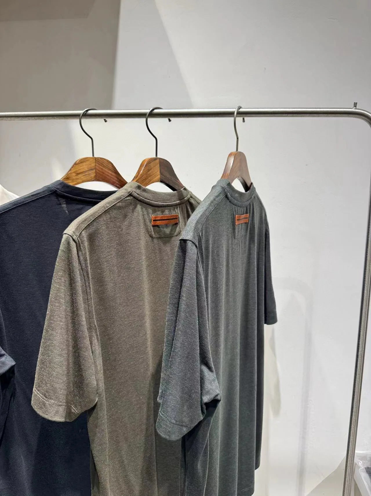 Wool blended 2025 spring and summer new, toothbrush embroidered contrasting color round neck casual short-sleeved T-shirt