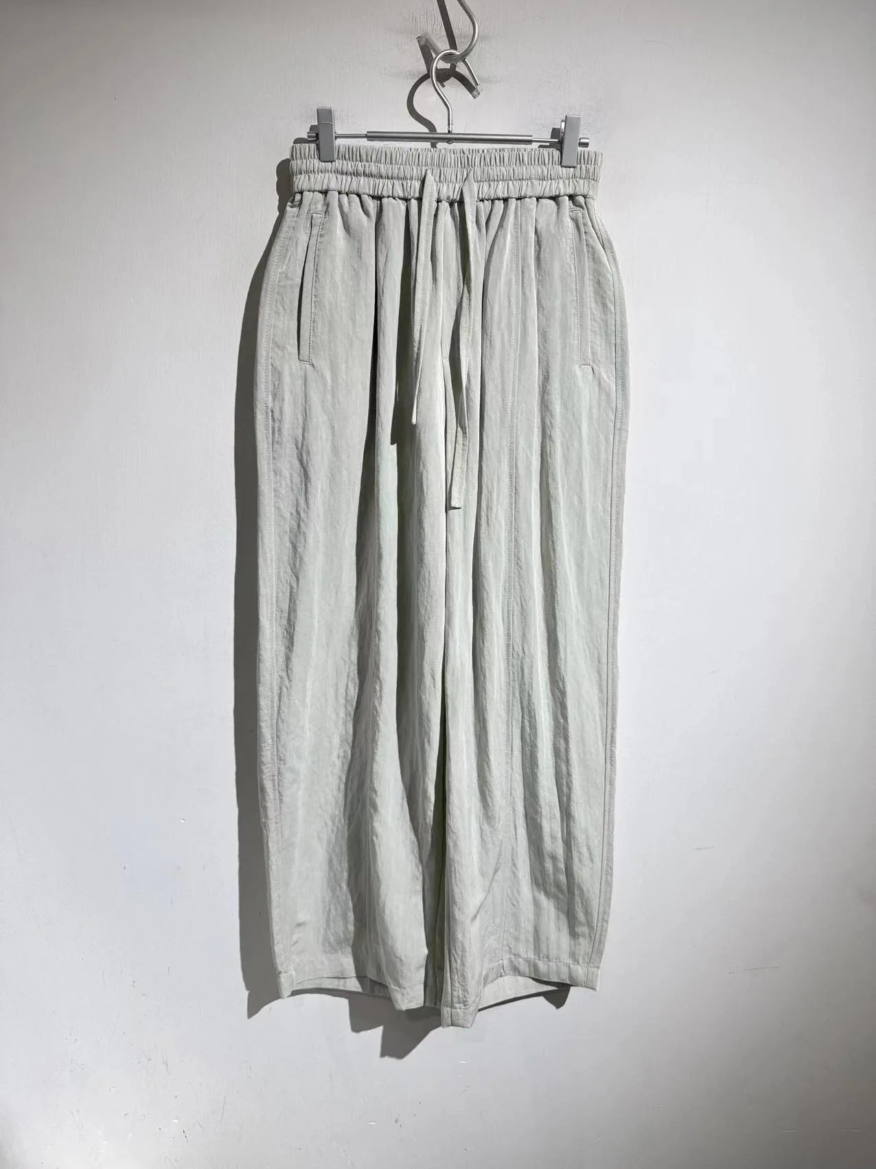 Comfortable and simple, versatile high-grade elastic elastic waist drawstring straight loose casual pants men