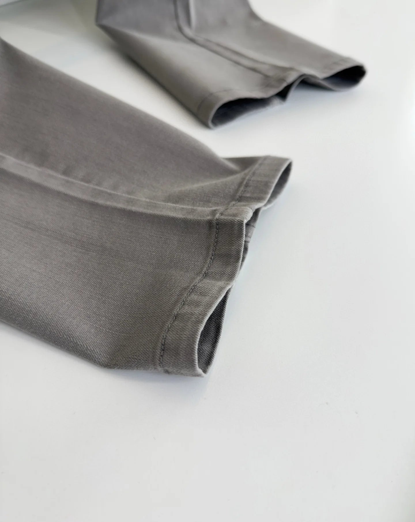 Italy BC men's spring and summer new mulberry silk cool breathable fashion casual small straight jeans