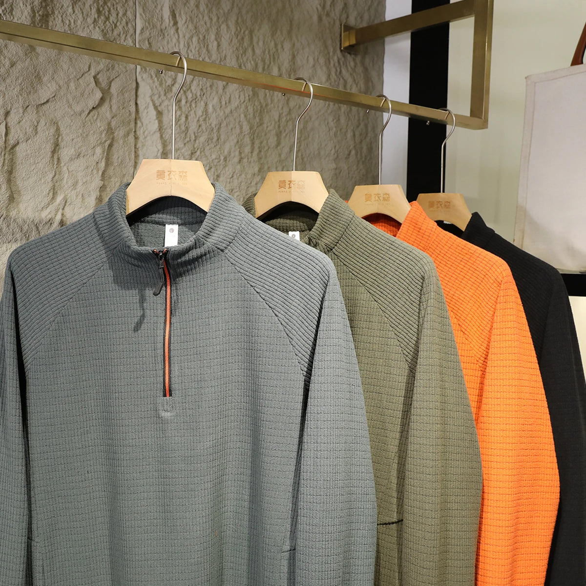 Spring and Autumn New Urban Outdoor Men's Long Sleeve T-Shirt Winter Fleece Bottom Shirt Top