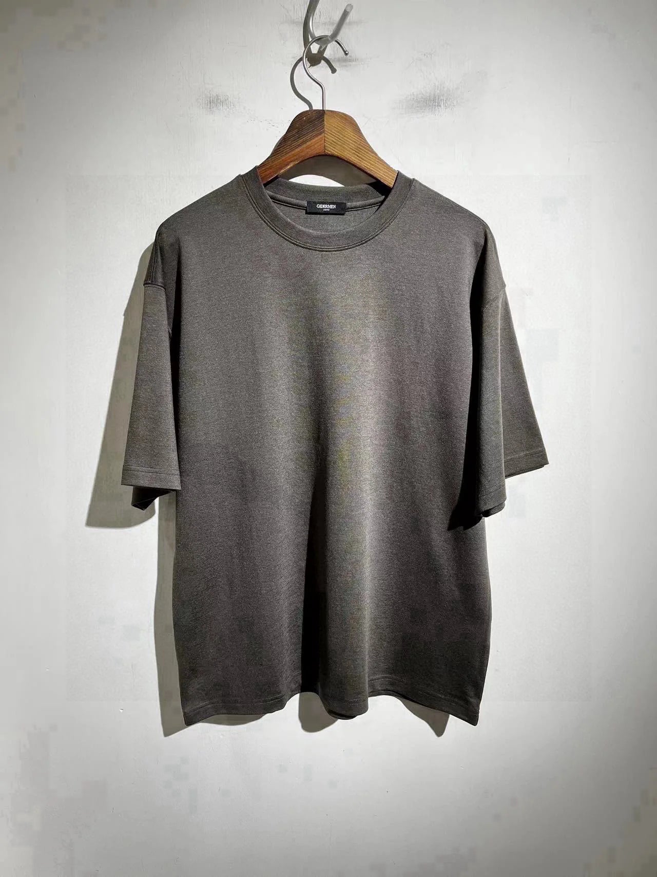 Slightly loose fit acetate cotton Tencel blend spring/summer skin friendly round neck casual short sleeved T-shirt