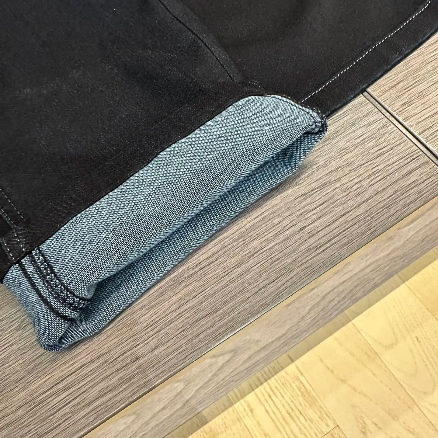 2025 summer new kiton chiton men's slim-fitting small feet solid color simple fashion casual jeans