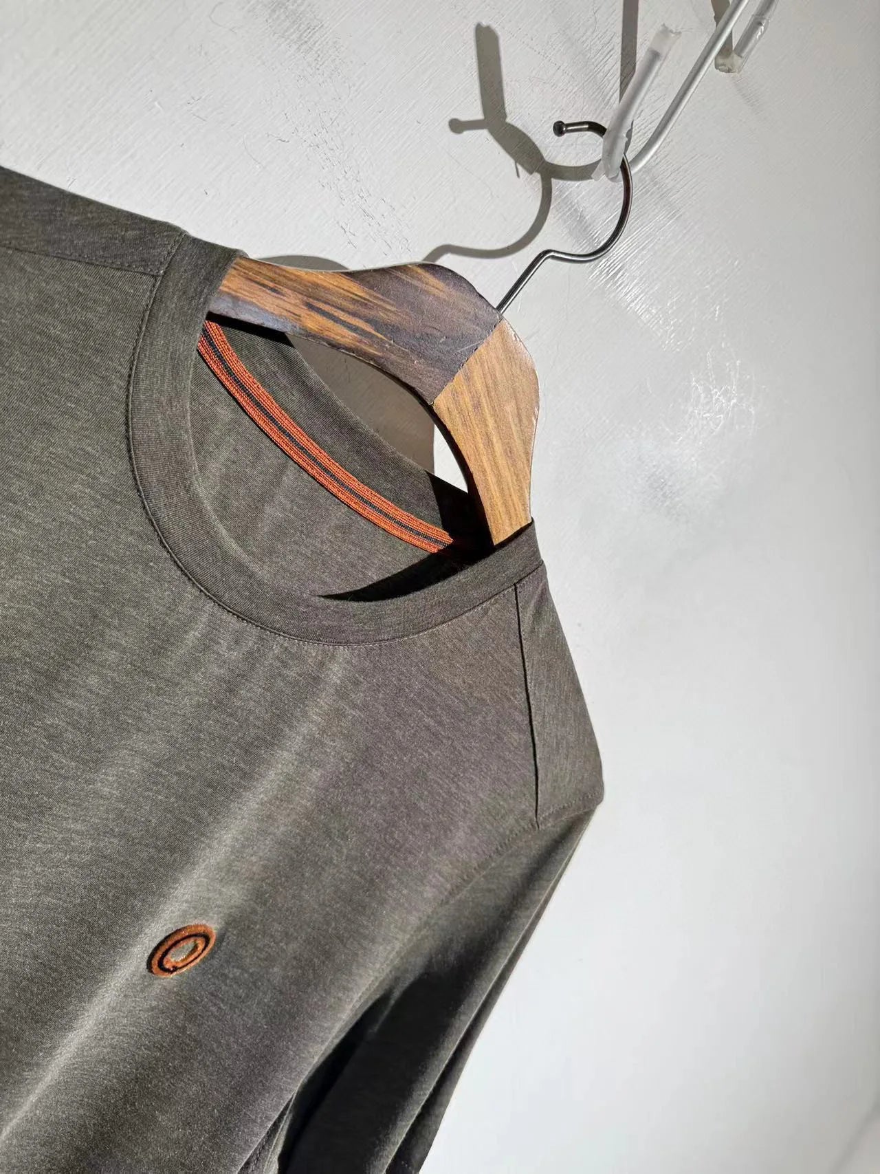 Wool blended 2025 spring and summer new, toothbrush embroidered contrasting color round neck casual short-sleeved T-shirt