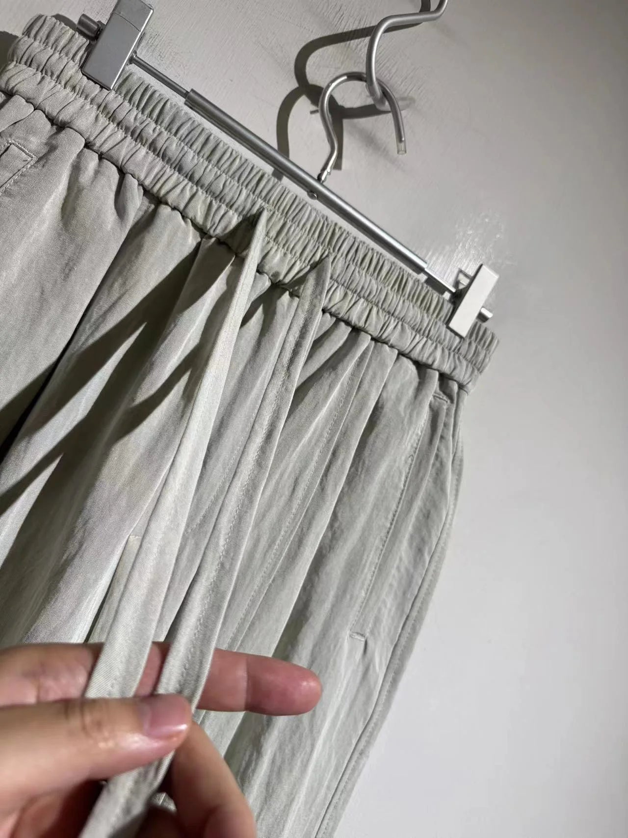 Comfortable and simple, versatile high-grade elastic elastic waist drawstring straight loose casual pants men