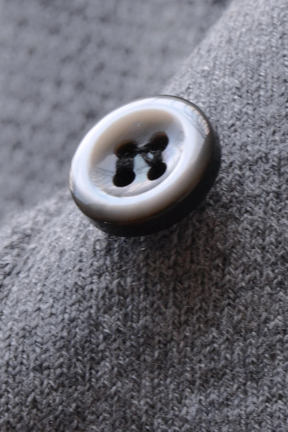 Elegant gentleman, autumn and winter fashion high-end Tencel long-sleeved shirt men's lapel wool knitted cardigan
