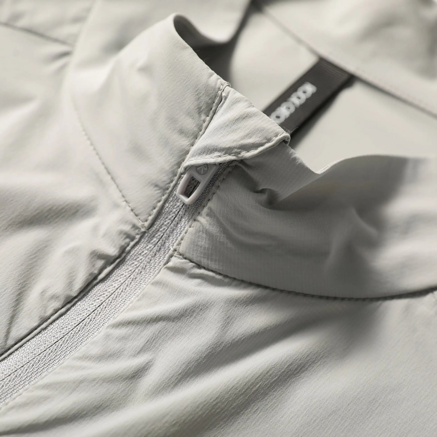 2025 summer new men's outdoor camping travel three-proof sunscreen jacket light breathable stand-up collar jacket