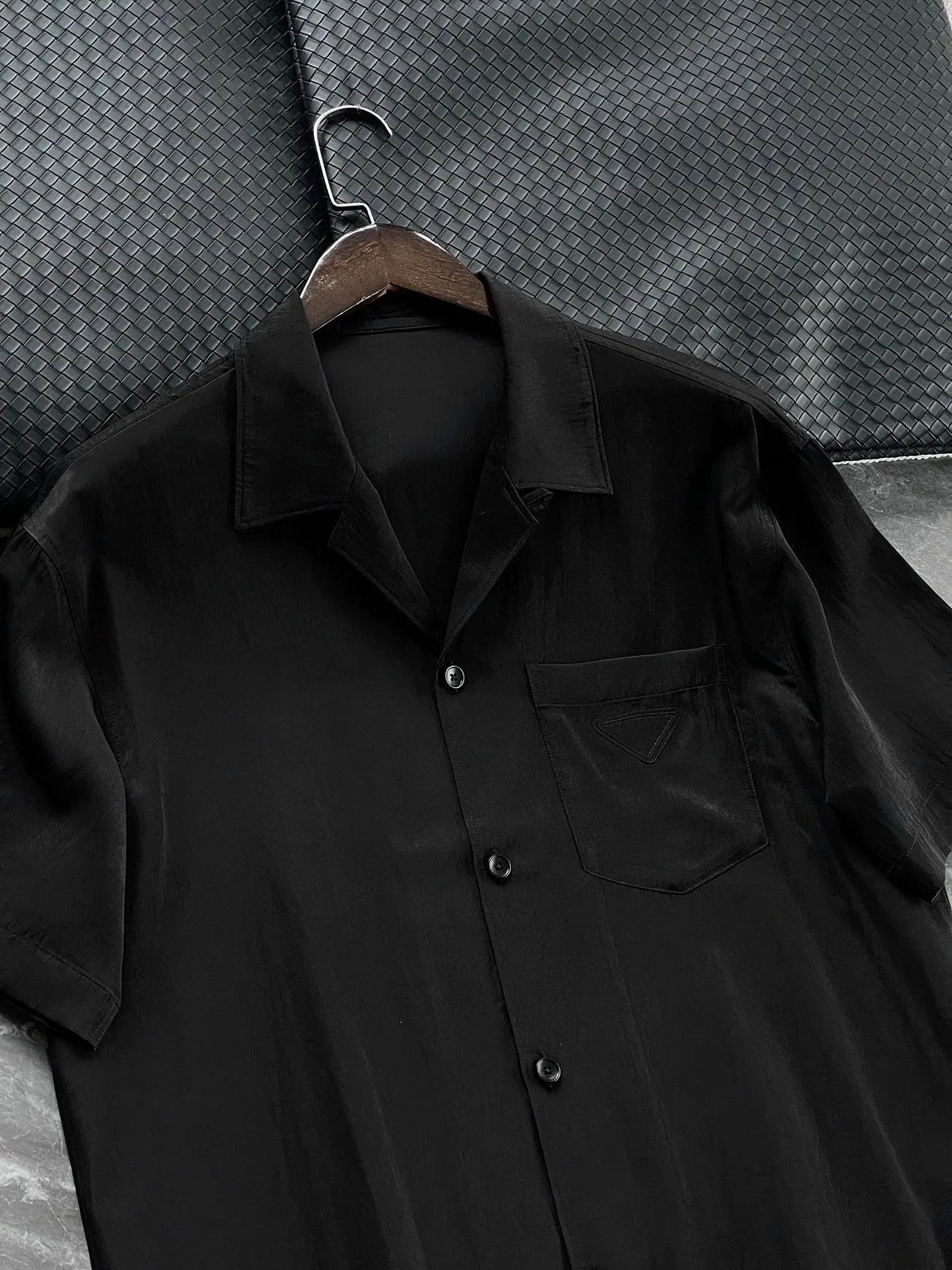 Italian high luxury quality, silky and skin-friendly feel, casual lapel light and breathable lapel short-sleeved shirt