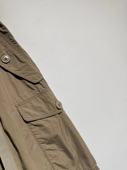 [Drawstring belt design] Comfortable and comfortable, light and multi-pocket loose straight tooling casual shorts for men