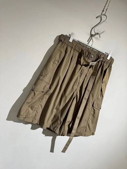[Drawstring belt design] Comfortable and comfortable, light and multi-pocket loose straight tooling casual shorts for men