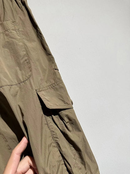 [Drawstring belt design] Comfortable and comfortable, light and multi-pocket loose straight tooling casual shorts for men
