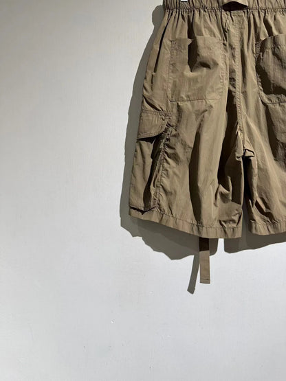 [Drawstring belt design] Comfortable and comfortable, light and multi-pocket loose straight tooling casual shorts for men