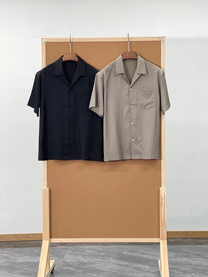 Italian high luxury quality, silky and skin-friendly feel, casual lapel light and breathable lapel short-sleeved shirt