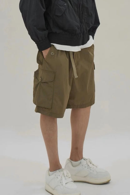 [Drawstring belt design] Comfortable and comfortable, light and multi-pocket loose straight tooling casual shorts for men