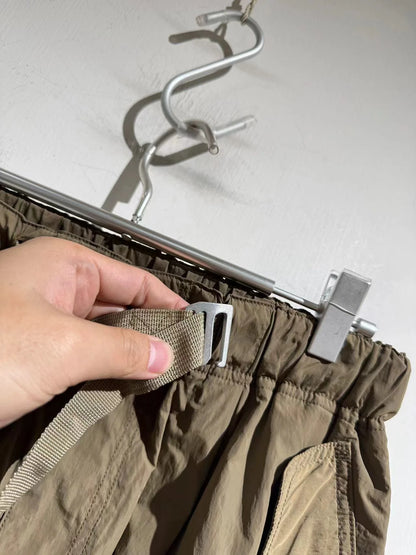 [Drawstring belt design] Comfortable and comfortable, light and multi-pocket loose straight tooling casual shorts for men